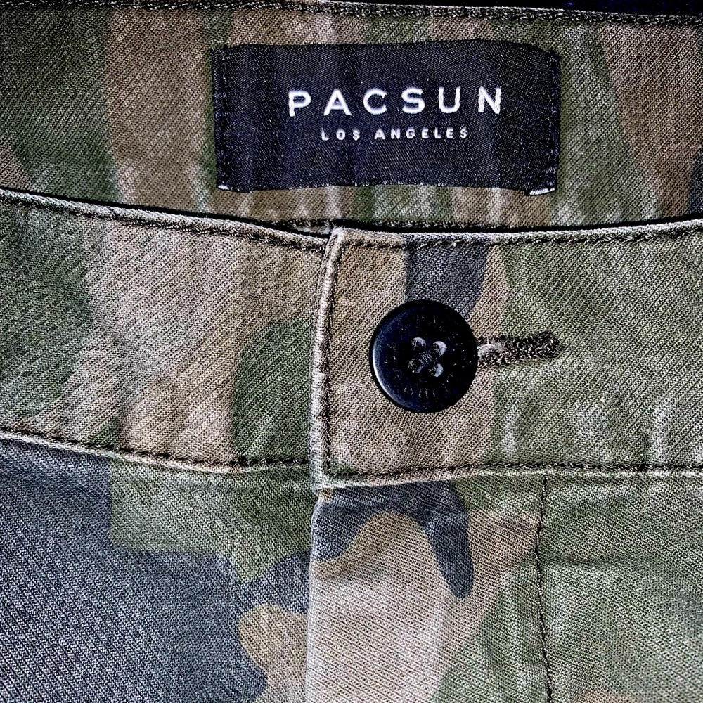 PACSUN | Green Camouflage | Cargo Pants | Skinny | With zippers